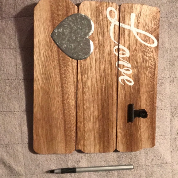 Beautiful home decor - Picture 1 of 2